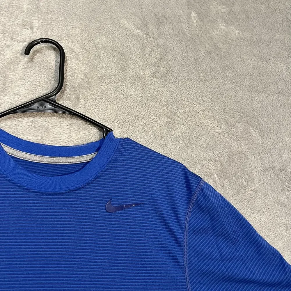 Nike Dri-FIT Shirt Tee Mens Small Blue Running Lightweight Training 586823-494